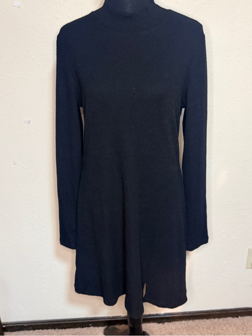 Z Supply Women’s Size Large Black Long-Sleeve Turtleneck Knit Dress NWT Classic
